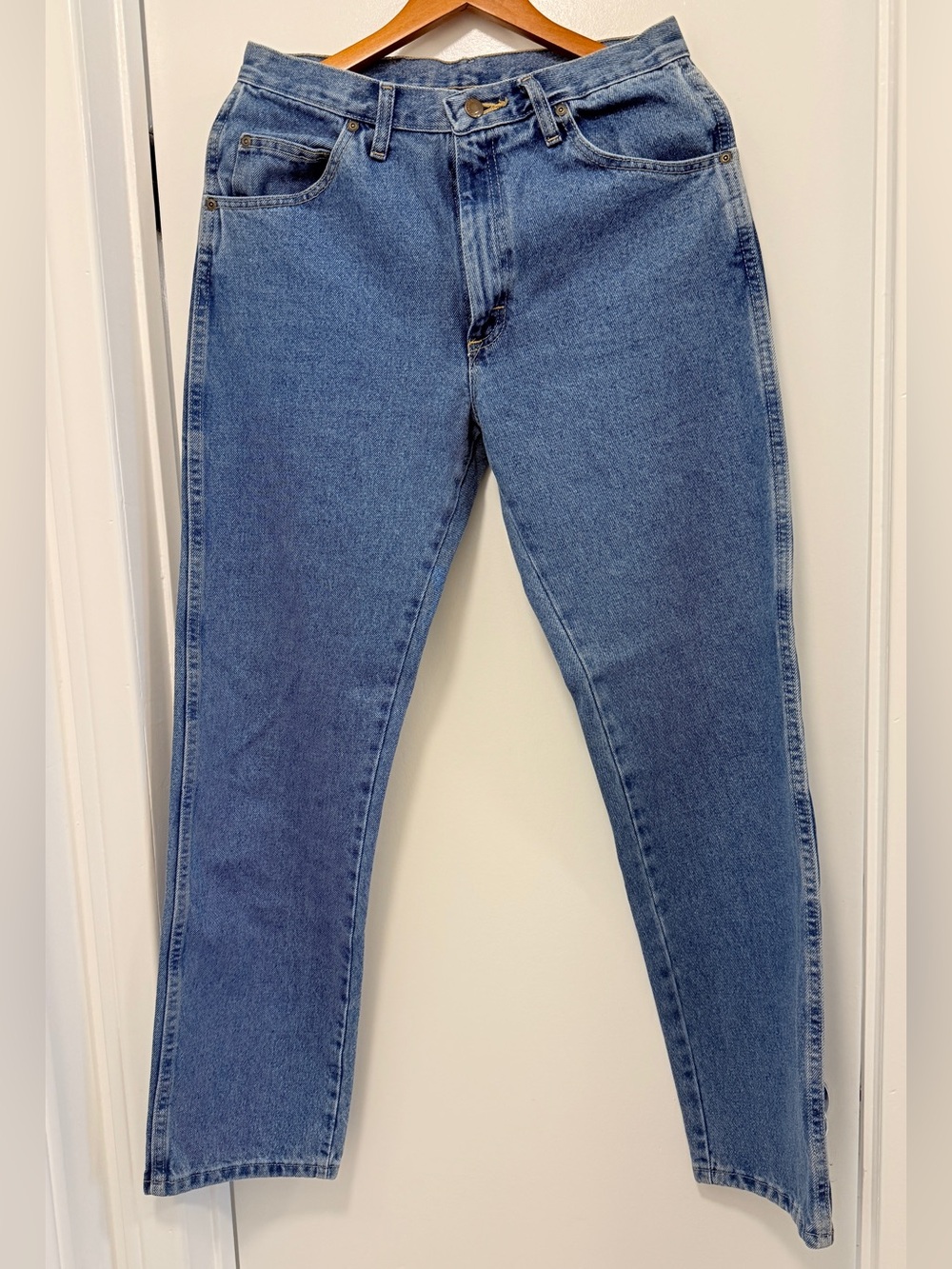 Wrangler Men’s Straight Leg Jeans - Light Blue Denim